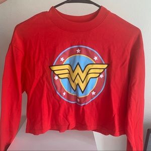 small crop top sweater wonder woman